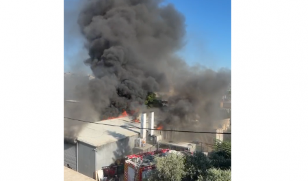 باقة الغربية: حريق في مطبخ صناعي ومستودع مجاور | فيديو